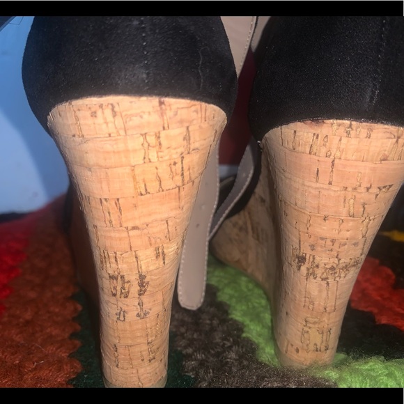 Worn once - Picture 1 of 2